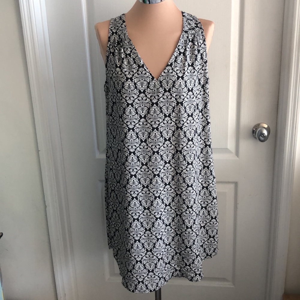 Old Navy Black Grey White Women’s Dress Damask Print Sleeveless Sz. large